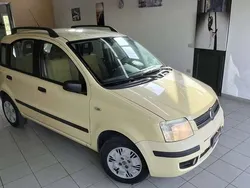 Giallo Usata 2004 Fiat Panda Dynamic Due volumi | 4000 € (Buon prezzo)