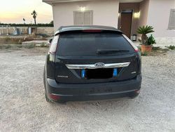 Usata 2009 Ford Focus Tre volumi | 3200 € (Cara)