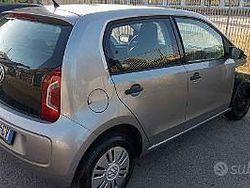 Grigio Usata 2016 VW up! Due volumi | 2850 € (Super prezzo)