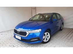 Blu/azzurro(met.) Usata 2023 Skoda Octavia Ambition Station wagon | 25.450 € (Buon prezzo)