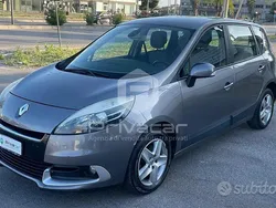 Grigio Usata 2013 Renault Scénic III XMOD Monovolume | 5990 € (Buon prezzo)