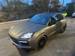 Grigio scuro pastello Usata 2018 Porsche Cayenne SUV | 56.900 € (Buon prezzo)