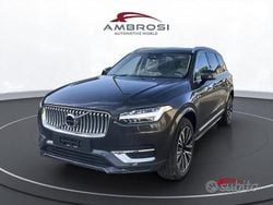 Platinum grey Nuova 2025 Volvo XC90 Plus SUV | 62.800 € (Buon prezzo)
