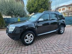 Nero Usata 2011 Dacia Duster Lauréate SUV | 3800 € (Ottimo prezzo)