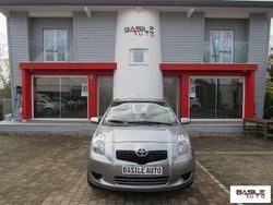 Grigio chiaro Usata 2008 Toyota Yaris Due volumi | 4500 € (Buon prezzo)