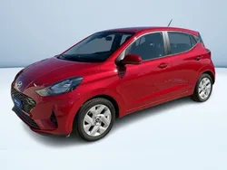 Rosso pastello Usata 2023 Hyundai i10 Due volumi | 16.200 € (Cara)
