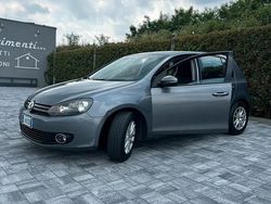 Grigio Usata 2012 VW Golf VI Tre volumi | 5000 € (Buon prezzo)