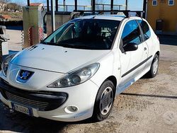 Bianco Usata 2012 Peugeot 206 Tre volumi | 2990 €