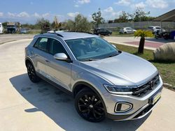 Grigio Usata 2022 VW T-Roc Life SUV | 25.999 € (Buon prezzo)