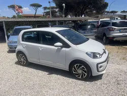 Bianco Usata 2019 VW up! Move Due volumi | 9100 € (Buon prezzo)