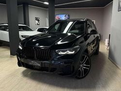 Saphirschwarz metallizato Usata 2022 BMW X5 M Sport SUV | 49.900 € (Buon prezzo)