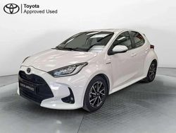 Bianco Usata 2022 Toyota Yaris Hybrid Trend Tre volumi | 18.500 € (Buon prezzo)