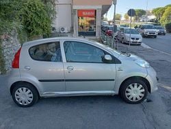 Argento Usata 2007 Peugeot 107 Due volumi | 3700 € (Ottimo prezzo)