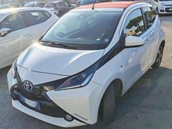Bianco Usata 2017 Toyota Aygo X-wave Due volumi | 9100 € (Buon prezzo)