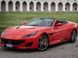 Rosso Usata 2019 Ferrari Portofino Coupé | 214.900 € (Cara)