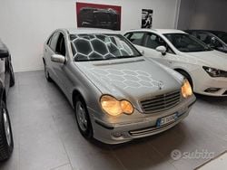 Usata 2004 Mercedes C220 Tre volumi | 4600 €