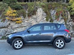 Usata 2007 Toyota RAV4 SUV | 7850 €