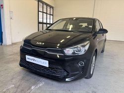 Nero Usata 2022 Kia Rio Style Tre volumi | 13.900 € (Buon prezzo)
