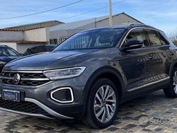 Grigio Usata 2022 VW T-Roc Style SUV | 22.900 € (Ottimo prezzo)
