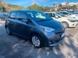 Grigio Usata 2012 Toyota Verso-S Monovolume | 6890 € (Buon prezzo)