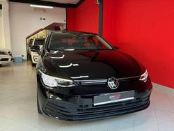 Nero Usata 2020 VW Golf VIII Life Tre volumi | 19.600 € (Ottimo prezzo)