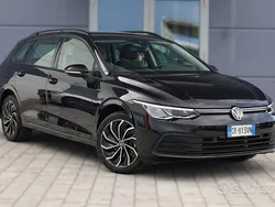 Nero Usata 2023 VW Golf VIII Life Station wagon | 21.200 € (Buon prezzo)