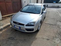 Usata 2005 Ford Focus Station wagon | 2000 € (Molto cara)