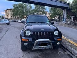 Nero Usata 2004 Jeep Cherokee SUV | 3500 €