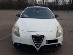 Bianco Usata 2010 Alfa Romeo Giulietta Tre volumi | 1750 € (Ottimo prezzo)