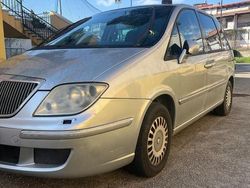Grigio Usata 2002 Lancia Phedra Monovolume | 2800 € (Molto cara)