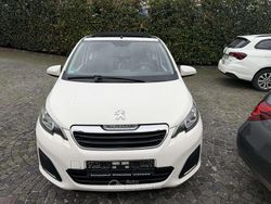 Bianco Usata 2015 Peugeot 107 Active Due volumi | 6700 € (Buon prezzo)