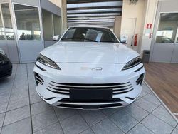 Bianco Nuova 2025 BYD Seal U Comfort SUV | 39.000 € (Molto cara)