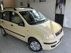 Giallo Usata 2004 Fiat Panda Dynamic Due volumi | 3500 € (Buon prezzo)