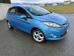 Usata 2012 Ford Fiesta Titanium Tre volumi | 2300 € (Super prezzo)