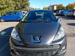 Grigio Usata 2009 Peugeot 207 Active Tre volumi | 2200 € (Buon prezzo)