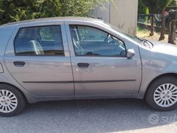 Grigio Usata 2005 Fiat Punto Classica Due volumi | 3000 € (Cara)