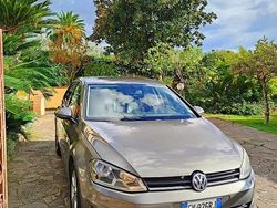 Bronzo Usata 2013 VW Golf VII Highline Tre volumi | 8500 € (Buon prezzo)