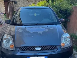 Usata 2006 Ford Fiesta Due volumi | 2000 € (Buon prezzo)