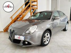 Grigio Usata 2015 Alfa Romeo Giulietta Distinctive Tre volumi | 11.490 € (Cara)