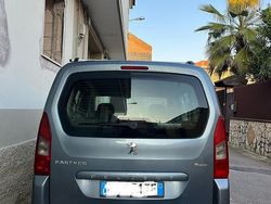 Grigio Usata 2011 Peugeot Partner Tepee Monovolume | 4000 € (Ottimo prezzo)