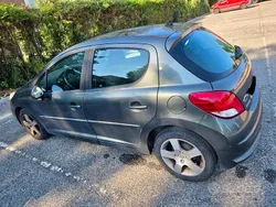 Usata 2010 Peugeot 207 Due volumi | 2000 € (Ottimo prezzo)