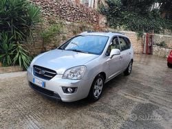 Usata 2008 Kia Carens Monovolume | 3800 € (Buon prezzo)
