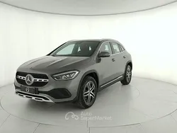 Mountain grau metallic Usata 2023 Mercedes GLA200 SUV | 37.900 € (Ottimo prezzo)