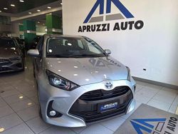 Argento Usata 2022 Toyota Yaris Hybrid Business Edition Tre volumi | 13.500 € (Ottimo prezzo)
