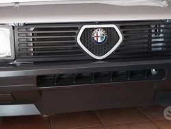 Grigio Usata 1985 Alfa Romeo 33 Tre volumi | 5000 €
