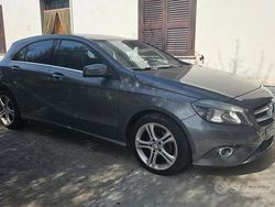 Grigio Usata 2013 Mercedes A180 Tre volumi | 9500 € (Buon prezzo)