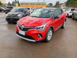 Rosso Usata 2022 Renault Captur Intens SUV | 18.290 € (Buon prezzo)