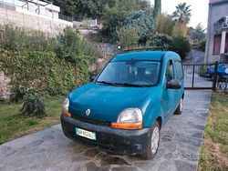 Verde Usata 2002 Renault Kangoo Tre volumi | 2300 €