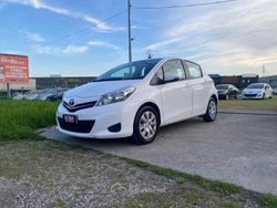 Bianco Usata 2013 Toyota Yaris Tre volumi | 6900 €