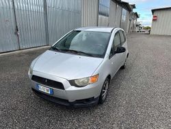 Argento Usata 2011 Mitsubishi Colt Tre volumi | 2990 € (Buon prezzo)